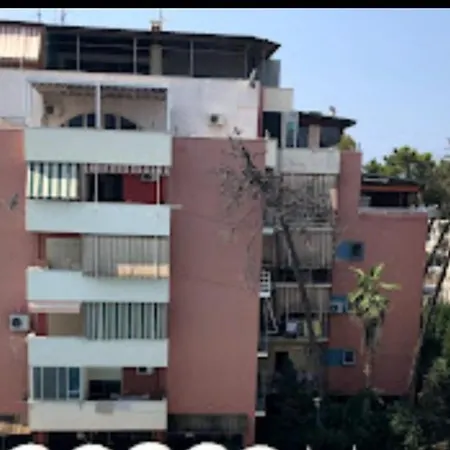 Emiri * Golem (Tirana)